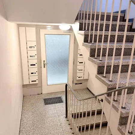 Appartement Beautiful Flat With Living And Kitchen Sleeps 4p On Separate Beds And 2p On Sofa Essen