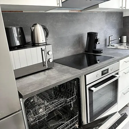 Beautiful Flat With Living And Kitchen Sleeps 4p On Separate Beds And 2p On Sofa Έσσεν