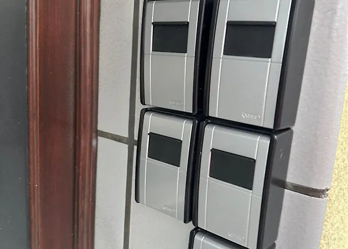 Beautiful Flat With Living And Kitchen Sleeps 4p On Separate Beds And 2p On Sofa * Έσσεν